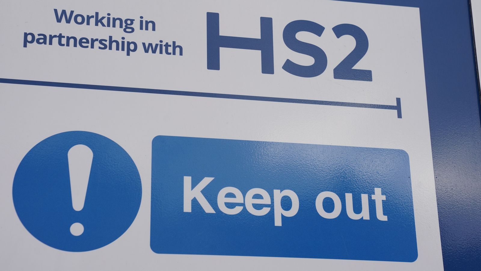 Шефът на HS2 казва, че цената на линията Лондон-Бирмингам може да достигне близо 67 милиарда паунда