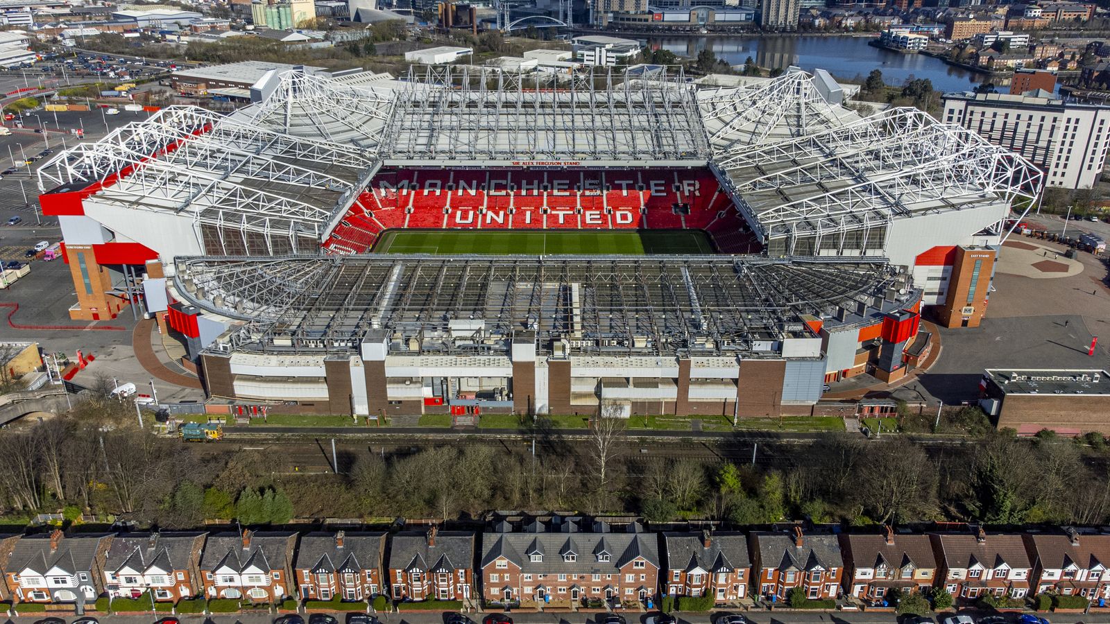Рэтклифф рассматривает возможность покупки миноритарной доли в «Манчестер Юнайтед» |  Новости Великобритании