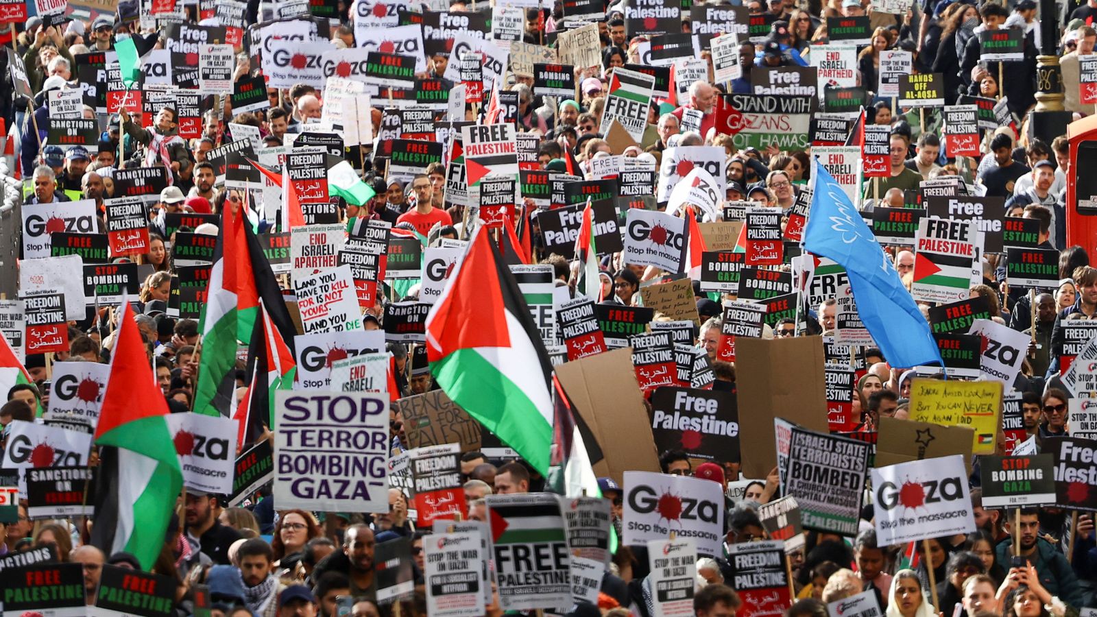 Israel-Hamas war: Around 100,000 people descend on central London for pro-Palestine march | UK News | Sky News