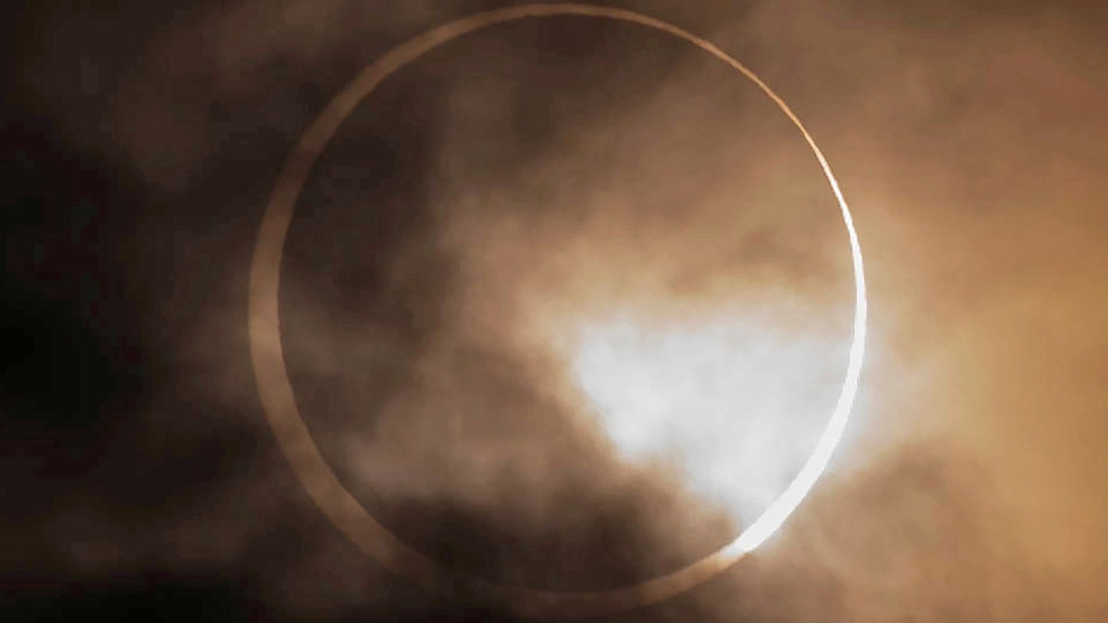 Spectacular 'ring of fire' solar eclipse stuns crowds in the United