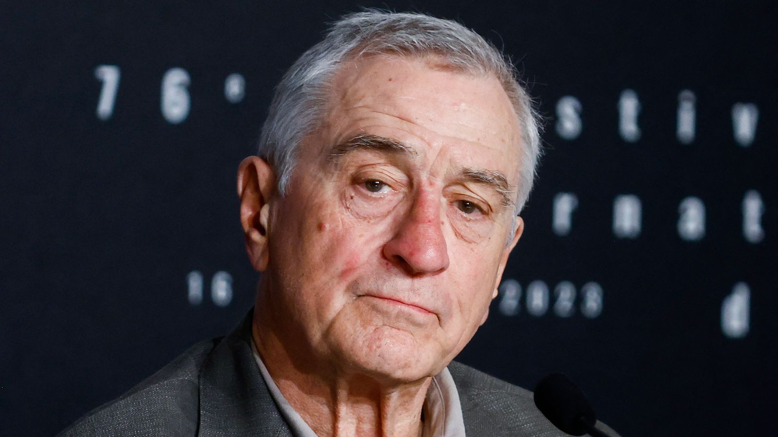 Robert De Niro shouts 'shame on you' across court in ex-assistant's abuse case