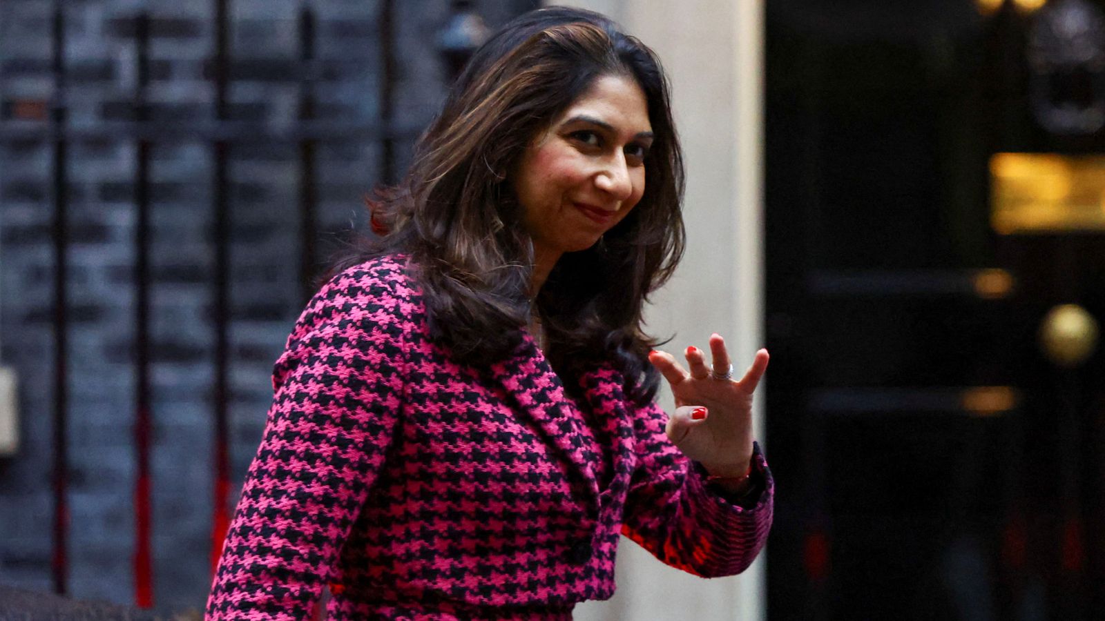 Suella Braverman's inflammatory language will raise temperature in parliament - but plays to Tory gallery