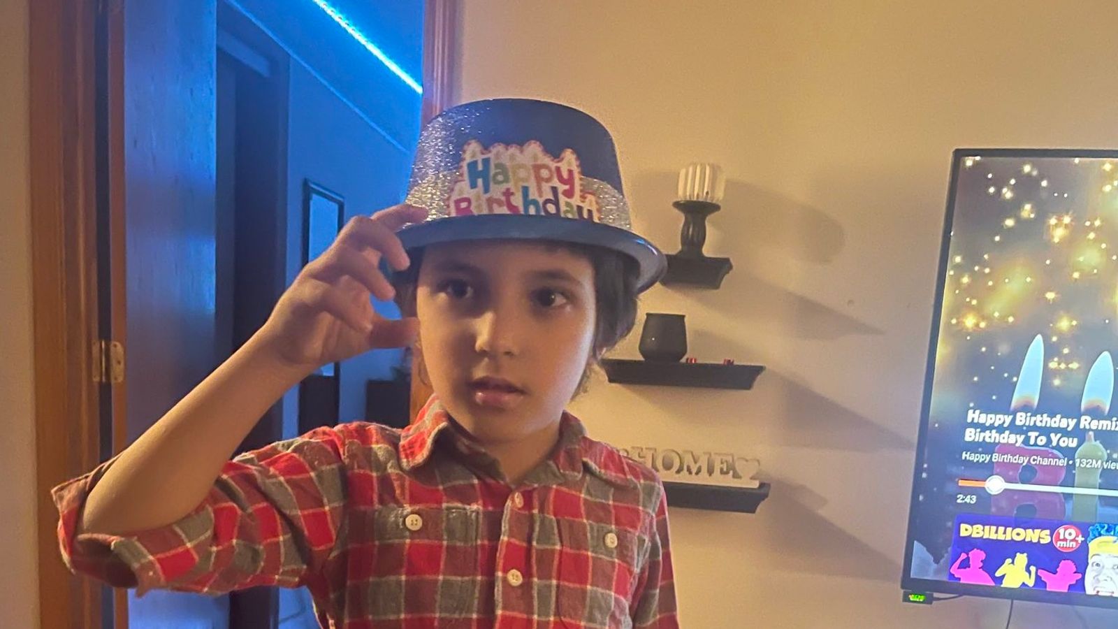 Muslim boy, 6, dies after being stabbed 26 times in suspected hate crime in Illinois