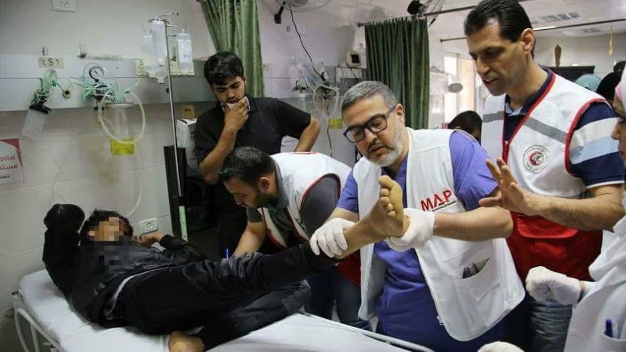 Israel-Hamas war: Gaza trauma hospital 'completely full-up' as impact ...