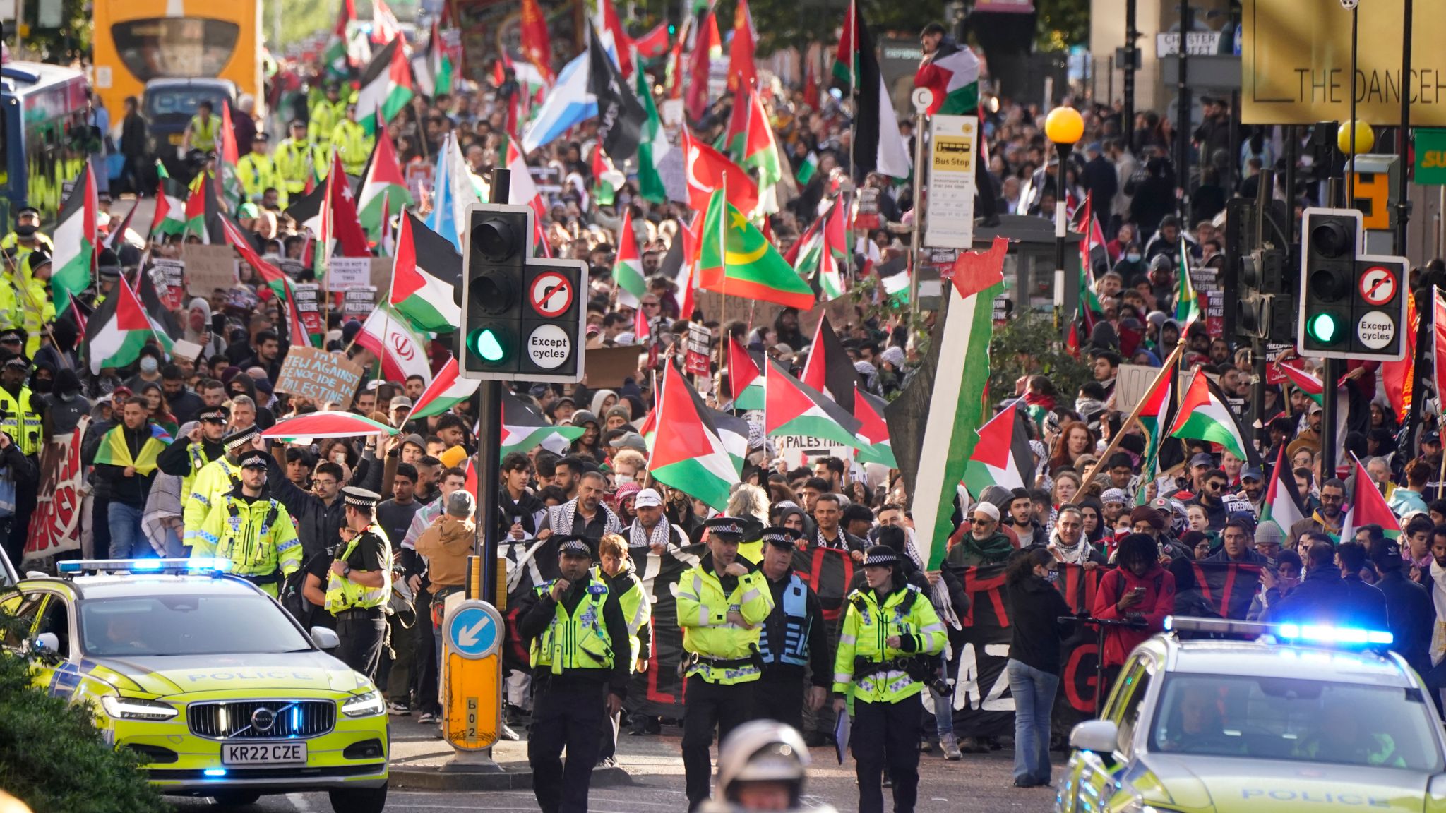 London protest: Thousands attend pro-Palestinian march amid escalating