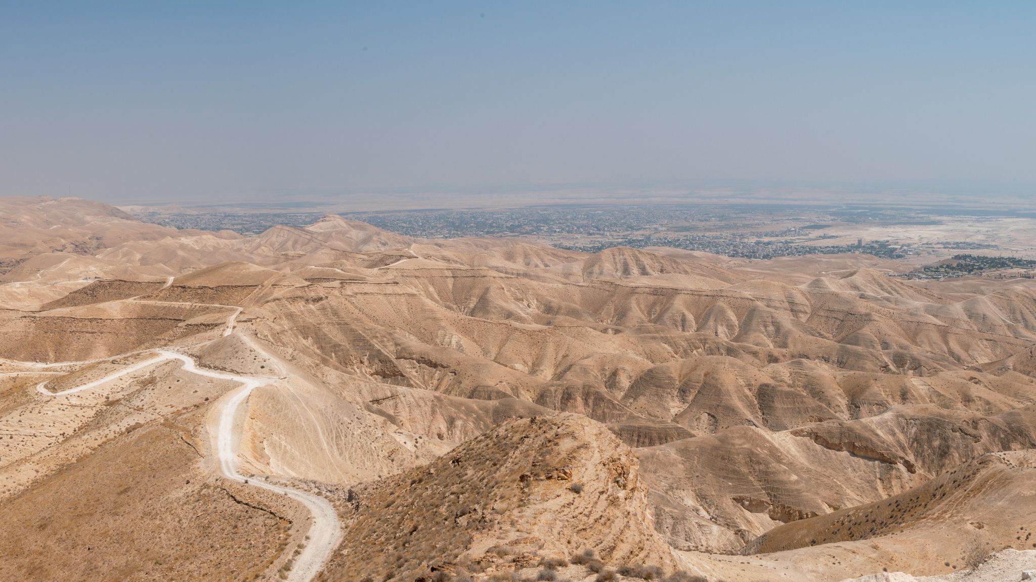 Study reveals how early humans left Africa 84,000 years ago