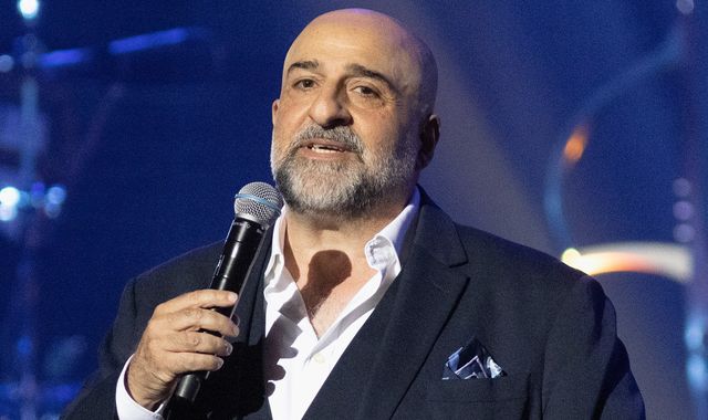 Comic Omid Djalili cancels Shropshire show over 'security threats' linked to Israel-Hamas war - Vimarsana News