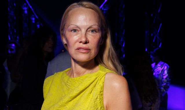 Pamela Anderson praised by Jamie Lee Curtis for makeup-free appearance at Paris Fashion Week - Vimarsana News