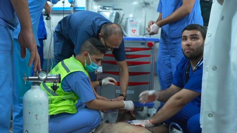 Gaza&#39;s al Shifa hospital is running out of space and fuel