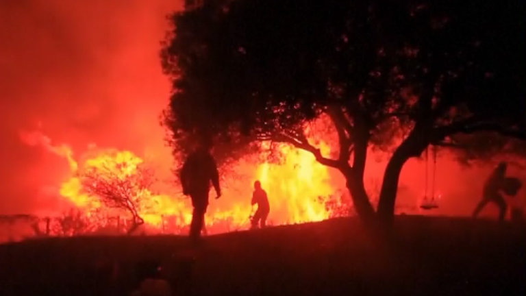 Wildfires have spread through Argentina’s central Córdoba province amid an intense heatwave