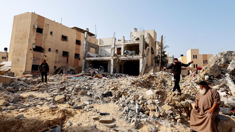 A general view shows the house where Palestinian teenager Dima Allamdani, who fled to southern Gaza Strip with her family to avoid the constant onslaught of Israeli airstrikes in Gaza City, was sheltering in, which was hit by Israeli jets that killed 13 of her relatives, including her parents, 7 siblings and 4 members of her uncle&#39;s family, in Khan Younis in the southern Gaza Strip, October 22, 2023. REUTERS/Mohammed Salem