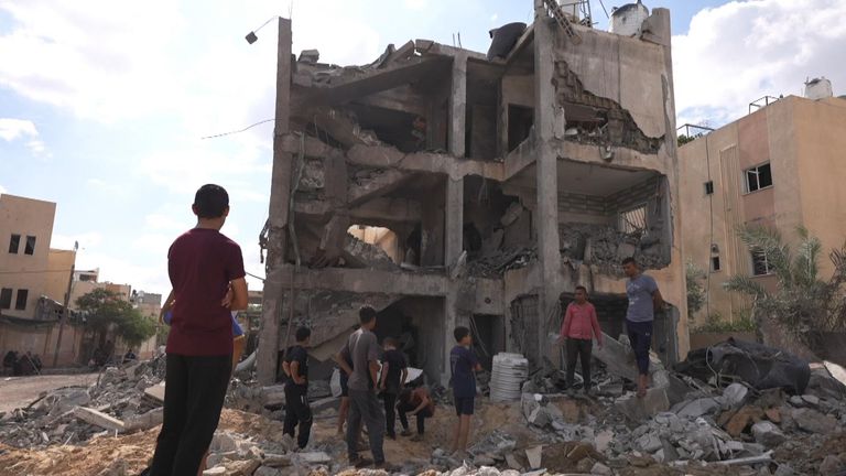 Footage shows scale of destruction after Israeli airstrikes in Khan Yunis