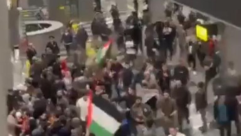 Russian airport closed after hundreds of 'anti-Israel protesters' storm runway