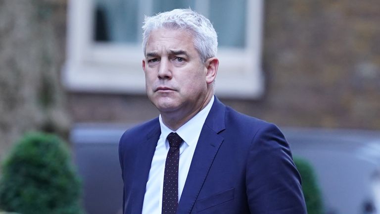 Health and Social Care Secretary Steve Barclay arrives in Downing Street, London, for an emergency Cobra meeting with ministers, police chiefs and national security officials, amid fears that the conflict between Hamas and Israel could have increased the domestic terror threat in Britain. Picture date: Monday October 30, 2023.