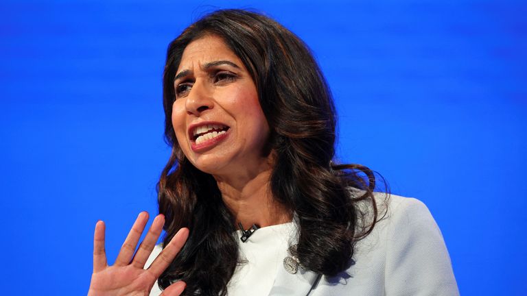 Britain&#39;s Home Secretary Suella Braverman speaks on stage at Britain&#39;s Conservative Party&#39;s annual conference in Manchester, Britain, October 3, 2023. REUTERS/Toby Melville
