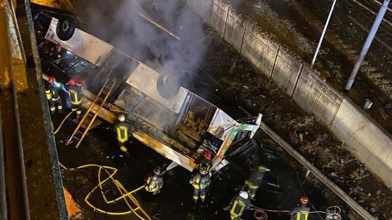 Venice coach crash aftermath an 'apocalyptic scene' as 21 killed