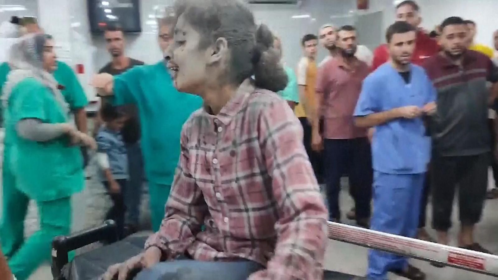 Injured children pulled from rubble in northern Gaza | News UK Video ...