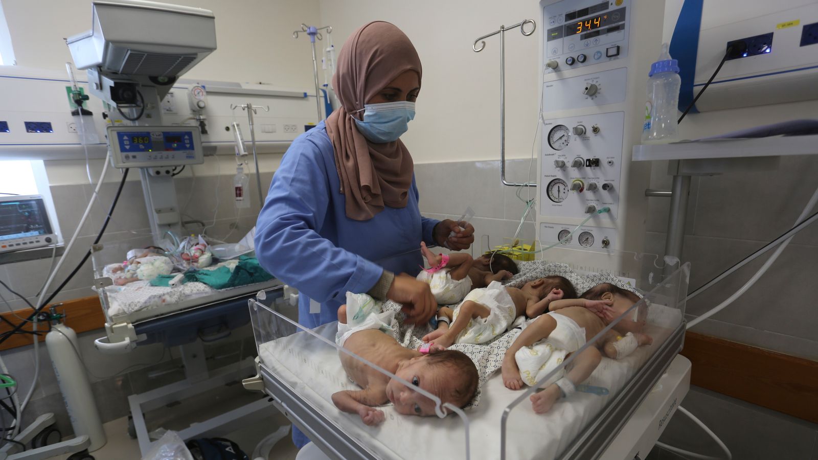 skynews-premature-babies-al-shifa-hospit