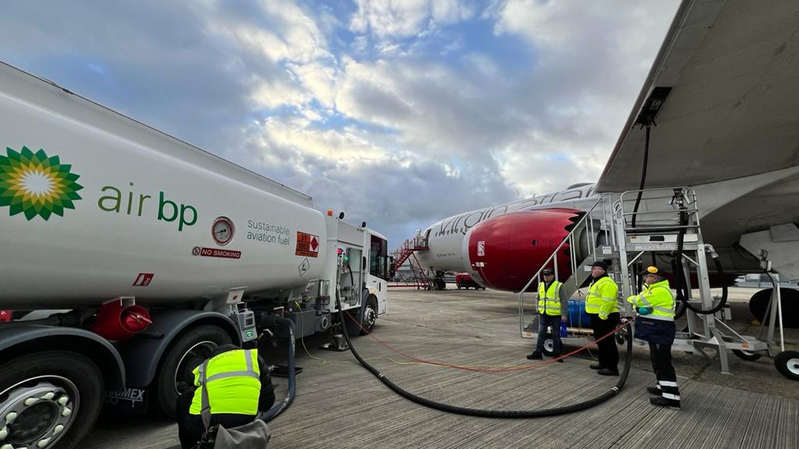 Пионерски полет за използване на 100% устойчиво авиационно гориво за пресичане на Атлантическия океан