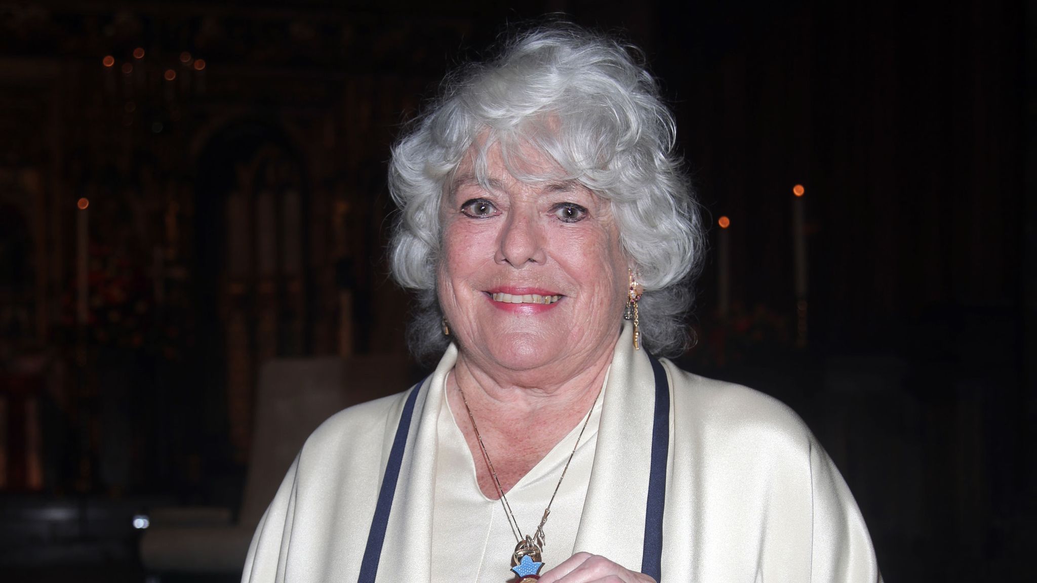 Anne Hart: Ronnie Corbett's widow and former West End musical star dies ...