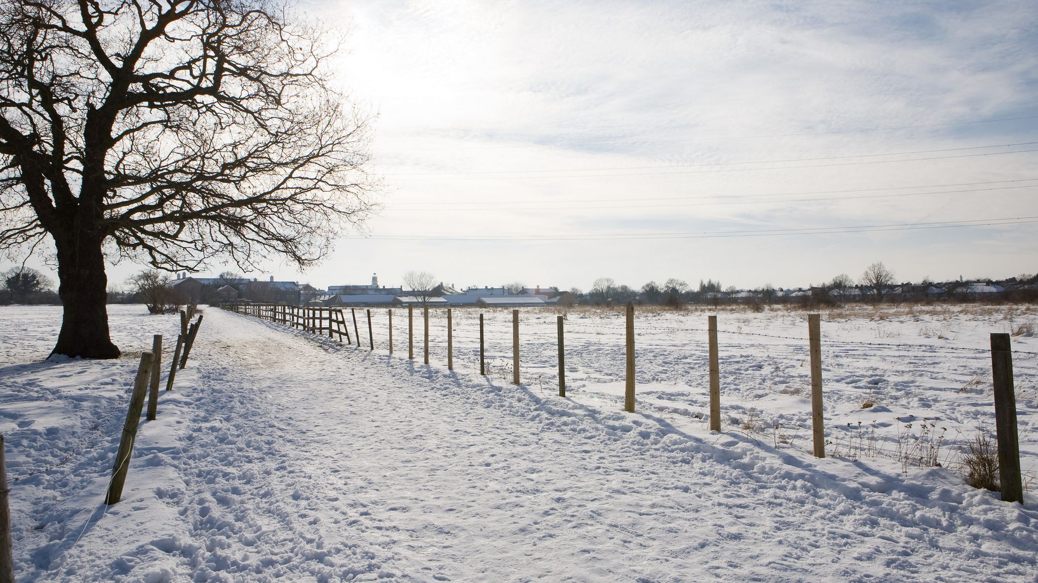 Weather: Met Office issues snow and ice warnings as parts of UK told to prepare for 'hazardous conditions'