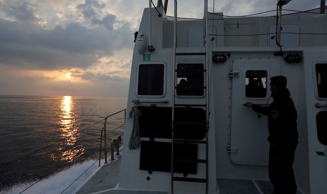 Un cargo coule près de la Grèce et 13 membres d’équipage sont portés disparus – MKFM 106.3FM