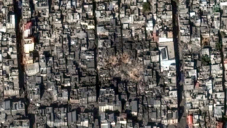 Jabalia in Gaza after bomb damage. Pic: Satellite image ©2023 Maxar Technologies