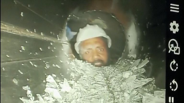 TUNNEL WORKERS TRAPPED INDIA FOOTAGE 