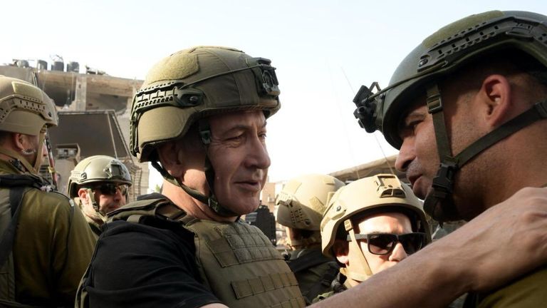 Benjamin Netanyahu tours Gaza, greets troops. Foreign emailed, IDF photos