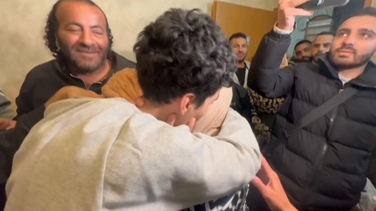 Released prisoners return to Jerusalem
