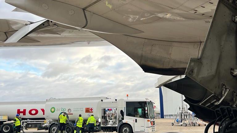 WhatsApp picture of a Virgin Atlantic plane being refueled from Jonathan Samuels