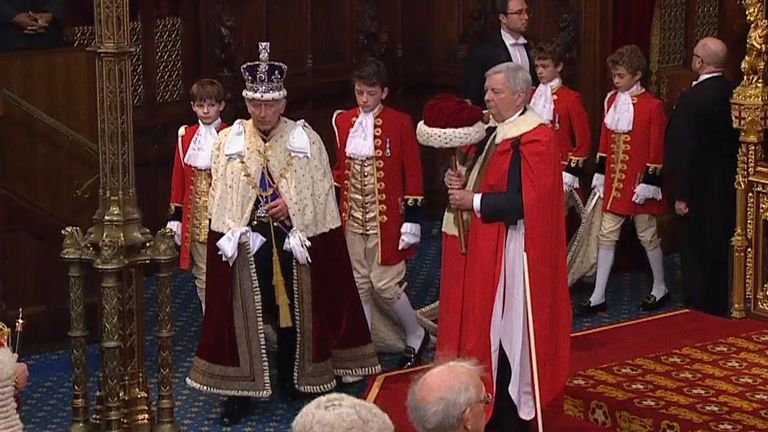 The King arrives at the House of Lords
