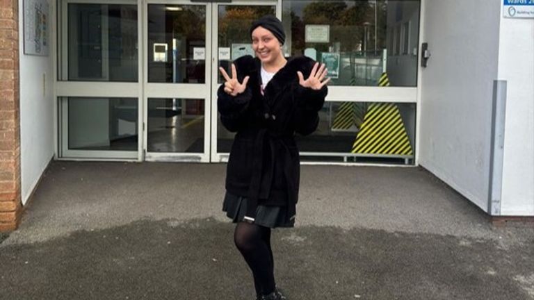 Amy Dowden marks her final chemotherapy session. Pic: amy_dowden