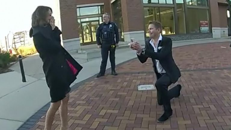 Police officers helped a man propose to his girlfriend by staging a traffic stop in the city of Eau Claire, Wisconsin.
