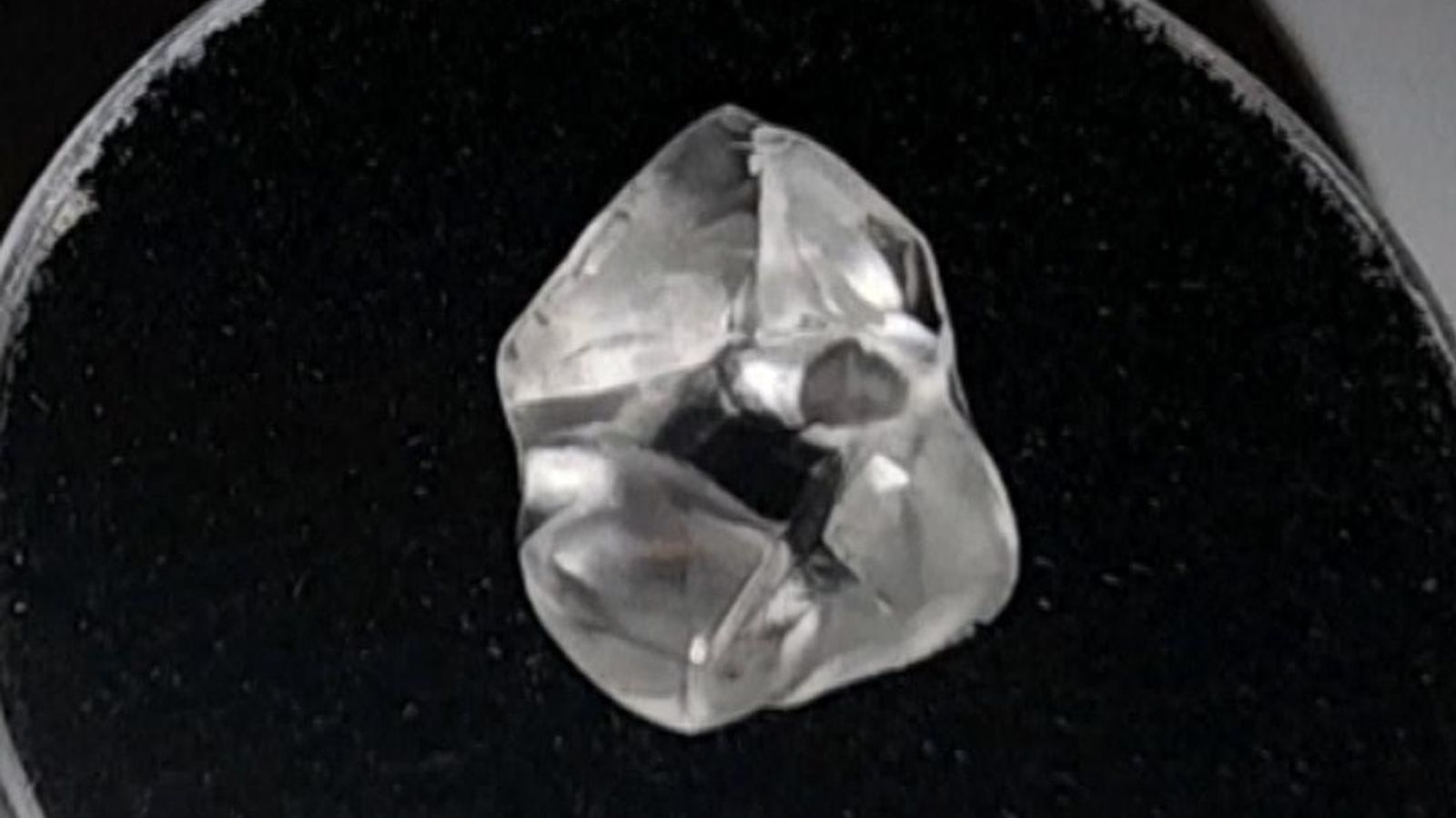 Arkansas Man finds 5carat diamond at geological site after just 10