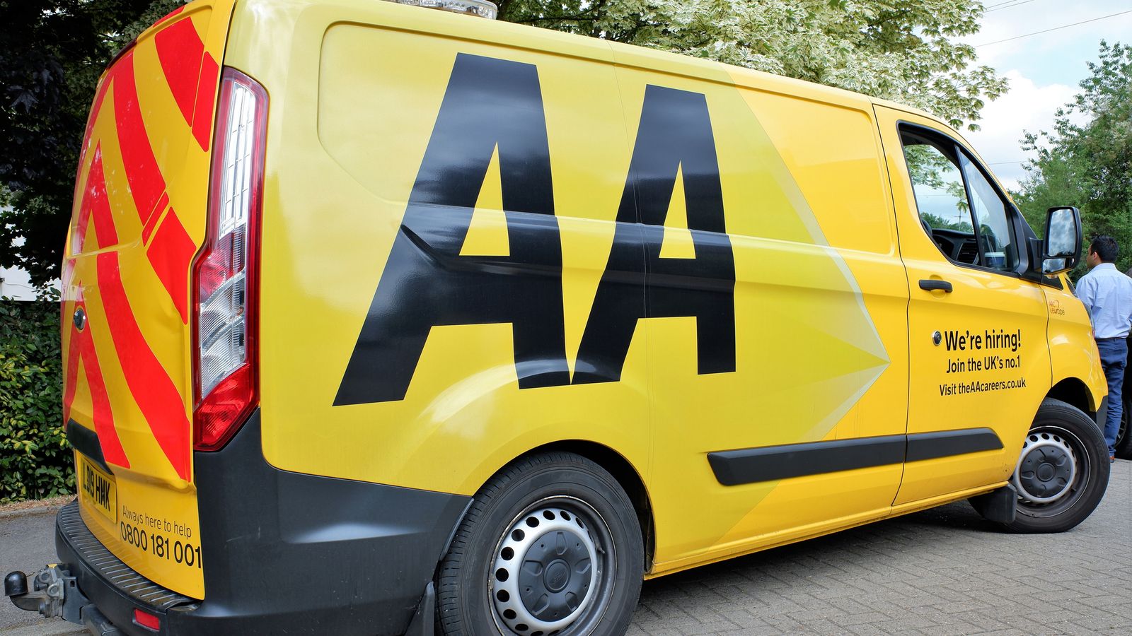 AA backers sell £450m stake to US investor Stonepeak