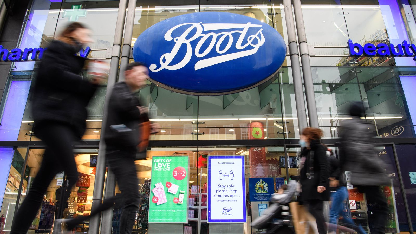 Очаква се Boots да пусне `AI personal shopper`