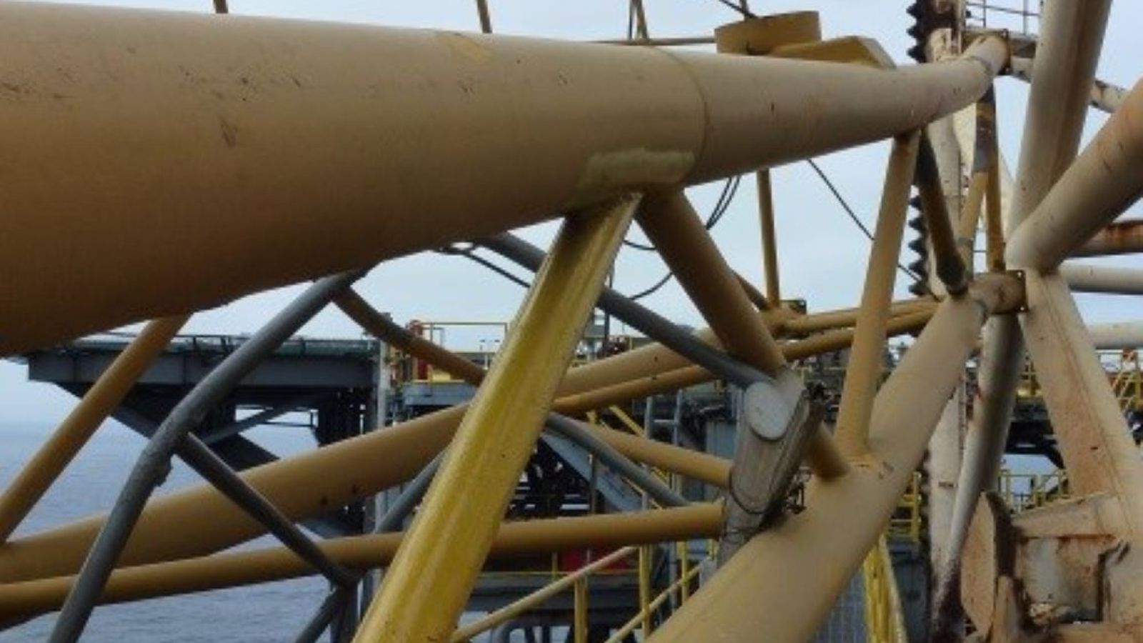 Офшорна сондажна фирма глоби £130 000 заради срутването на крана на платформата Rowan Gorilla VII в Северно море