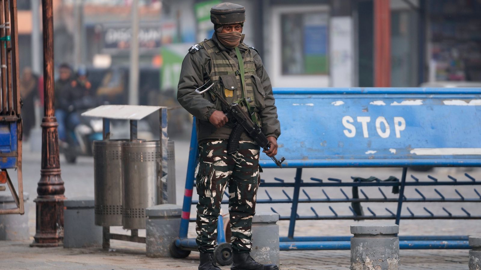 Ходът на Индия да лиши Кашмир от специален статут, потвърден от върховния съд на страната