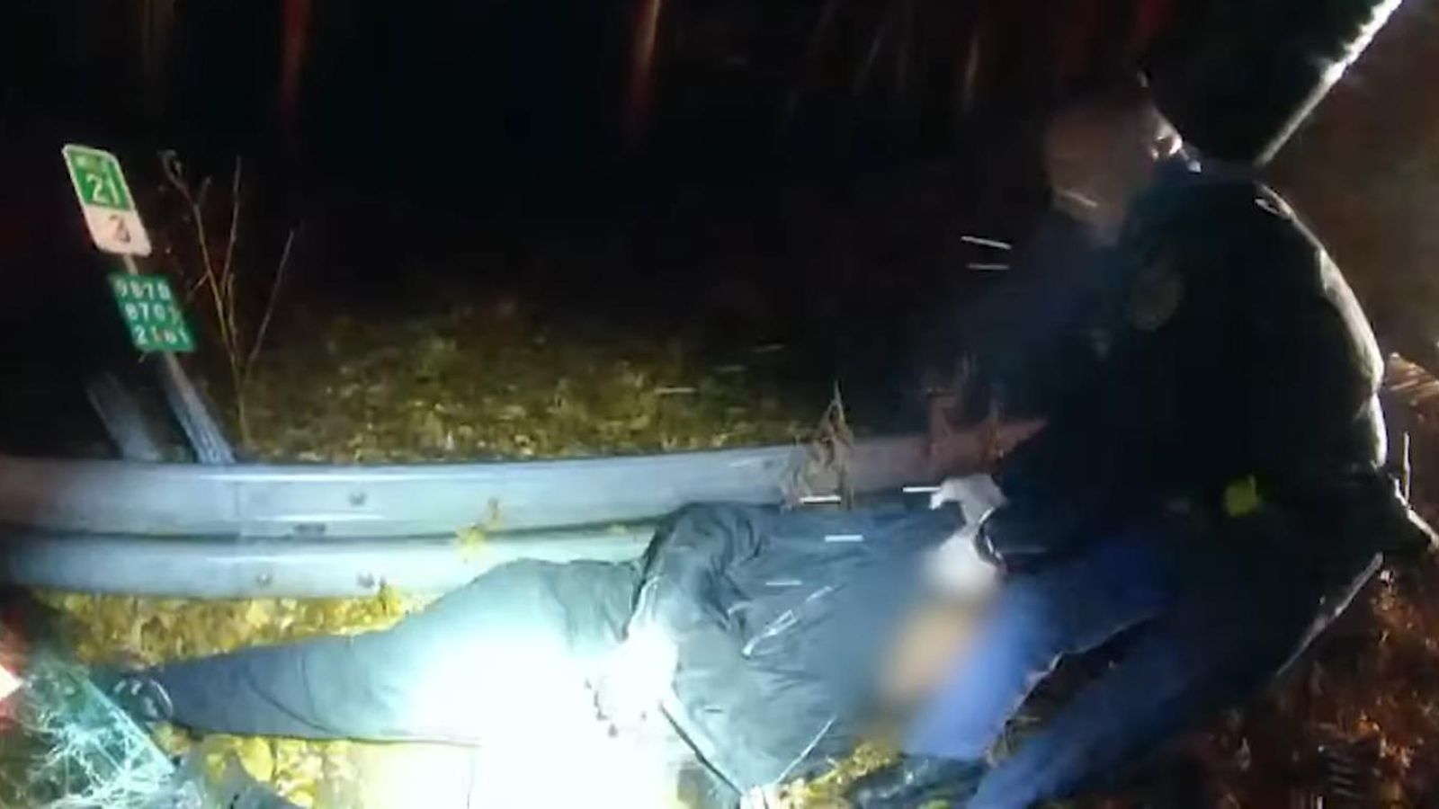 New York Bodycam Footage Shows Moment Police Pulled Unconscious Suspect Out Of A Burning Car 2479