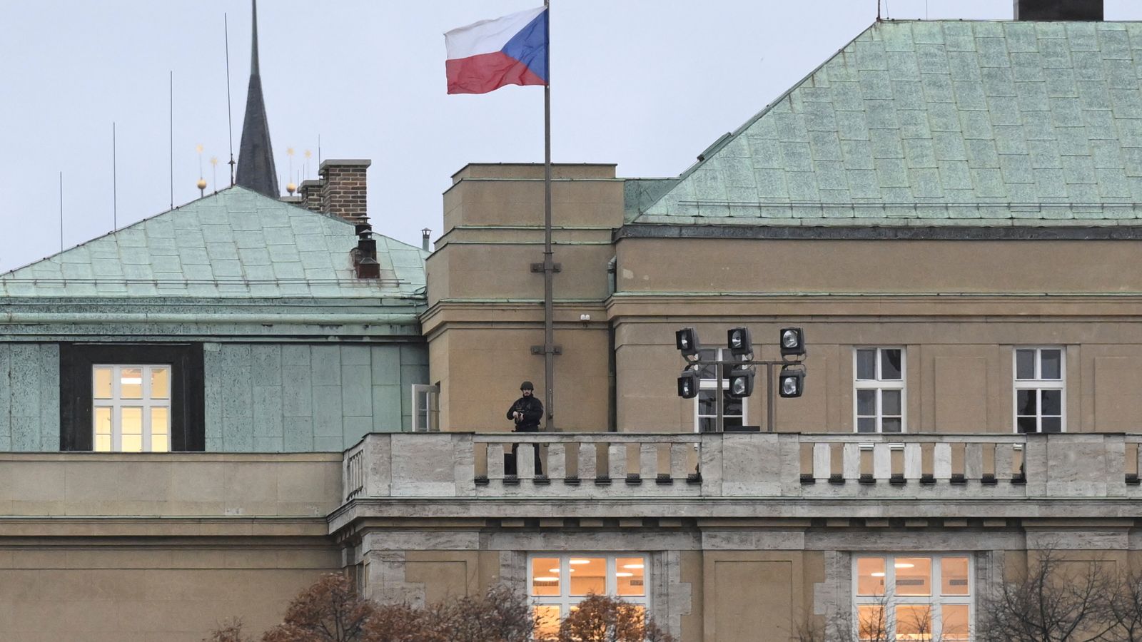 Prague shooting: 14 dead in Prague shooting, emergency services say ...