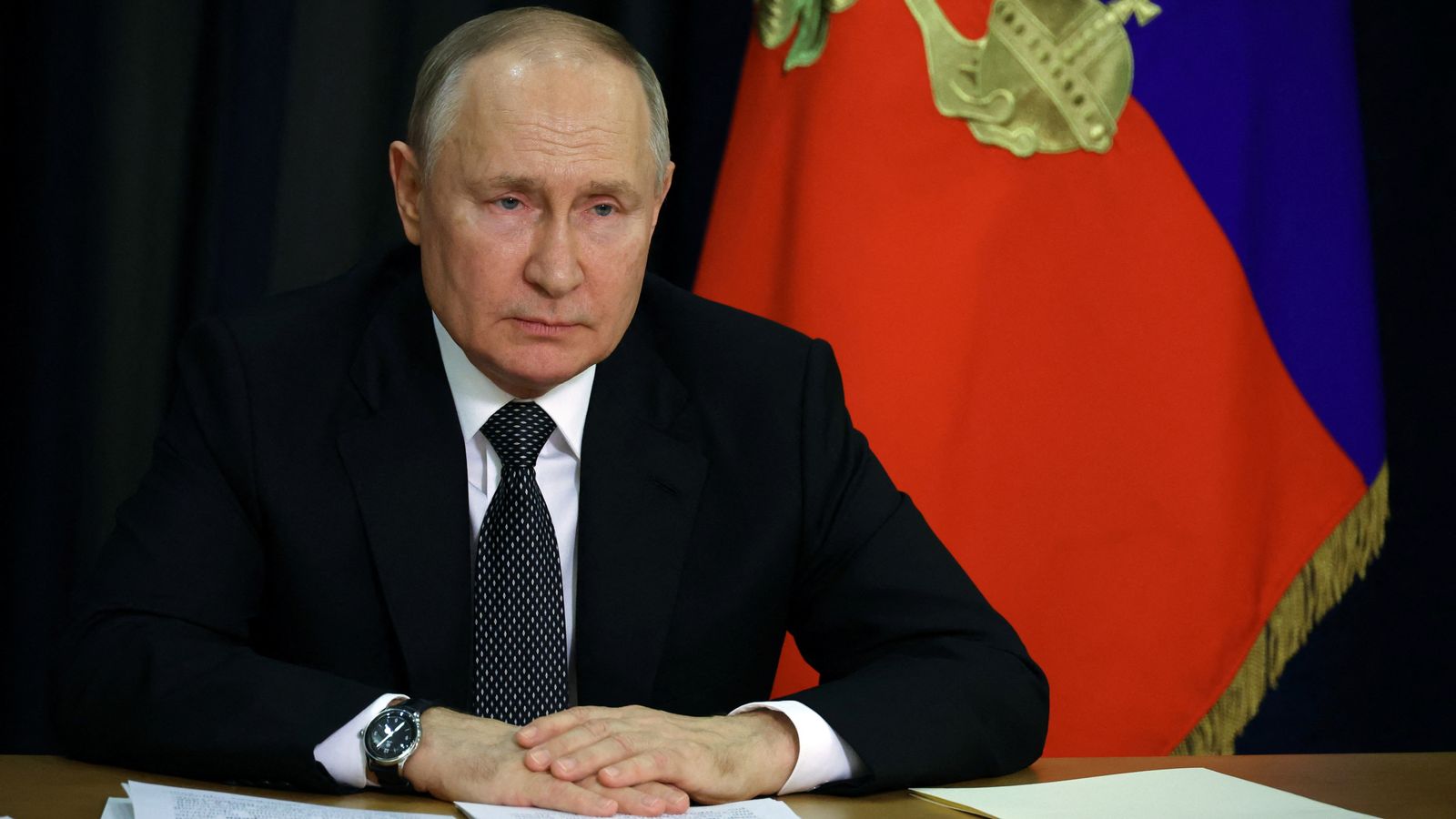 Владимир Путин ще се кандидатира за преизбиране за президент през следващата година - държавни медии