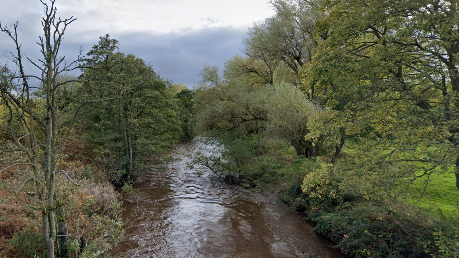 Three men die after becoming trapped in 4x4 in Yorkshire river