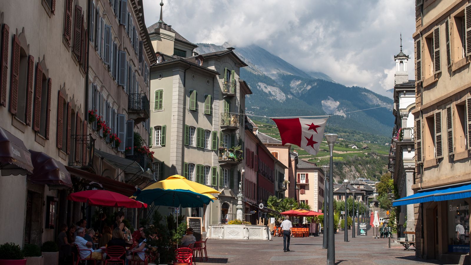 Сион: Двама застреляни в швейцарски град