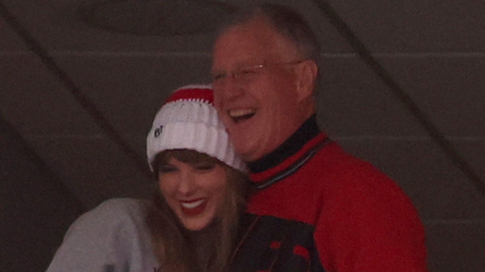 Taylor Swift takes dad to see Travis Kelce play (has he already charmed him with self-effacing jokes?)