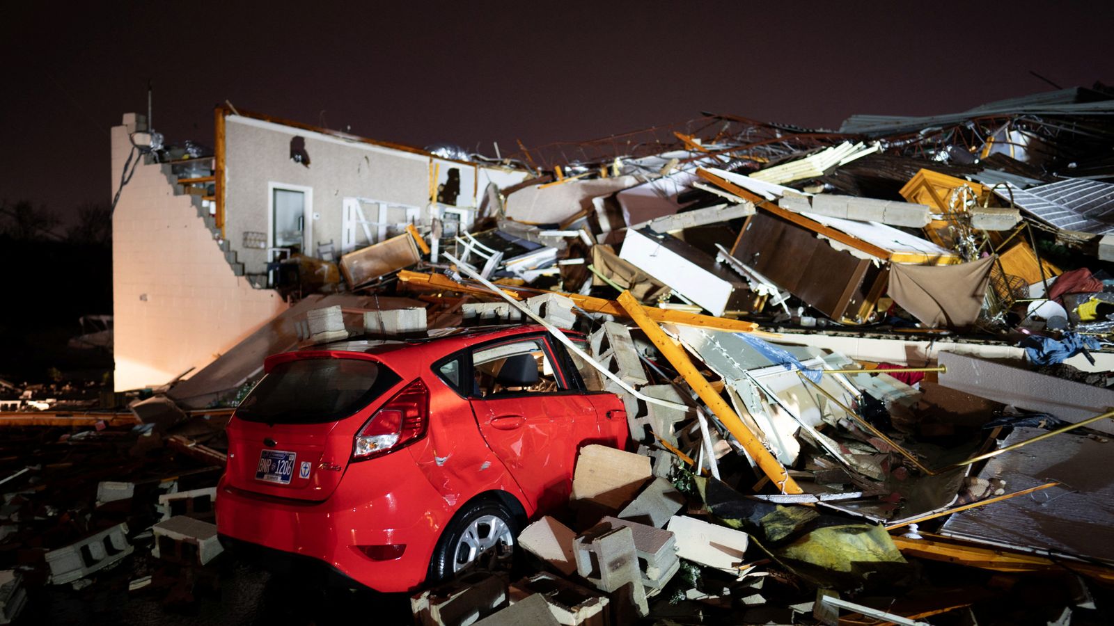 Tornadoes rip through Tennessee - killing at least six people