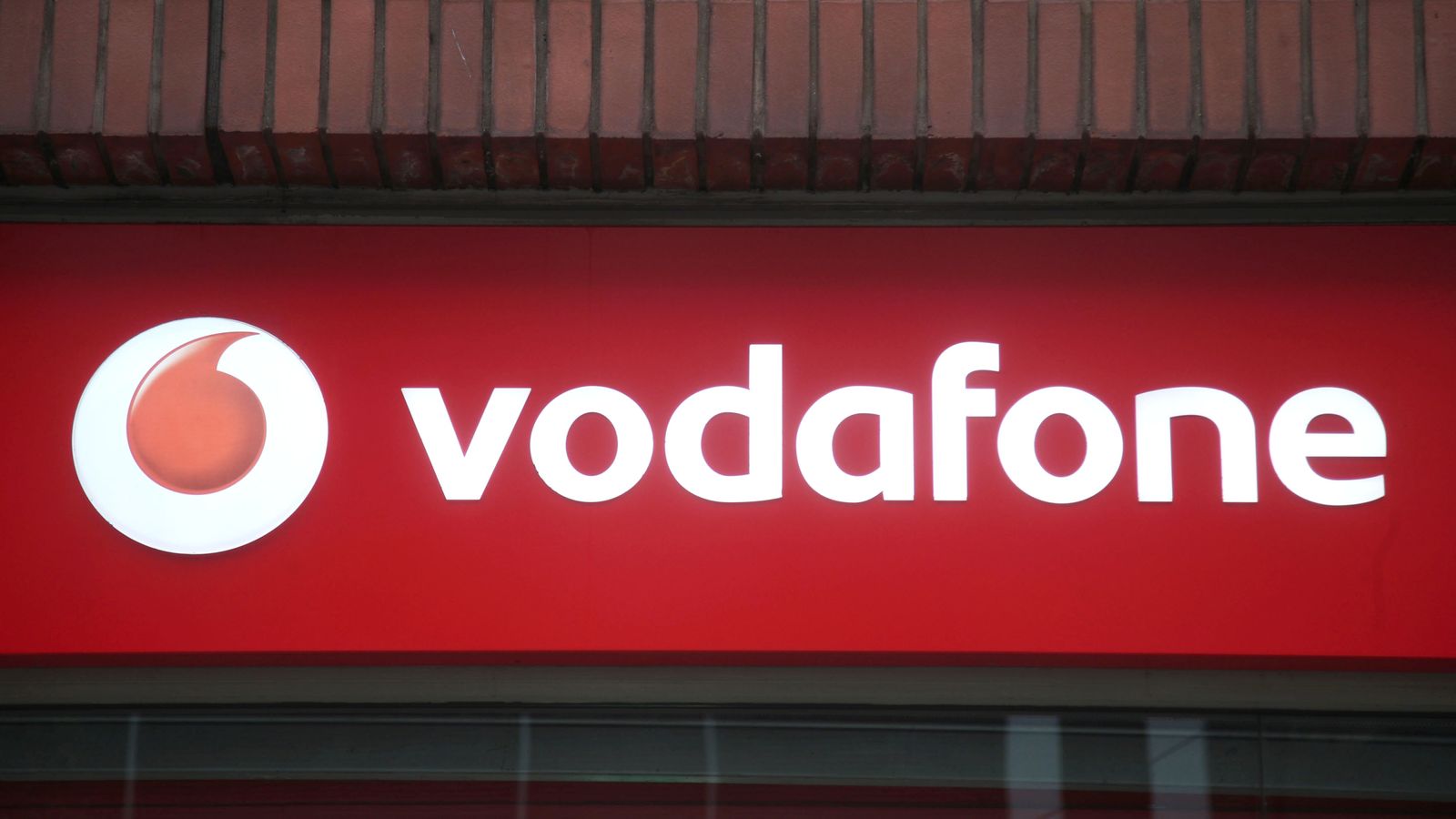 Това поражда риск за националната сигурност в работата на Vodafone