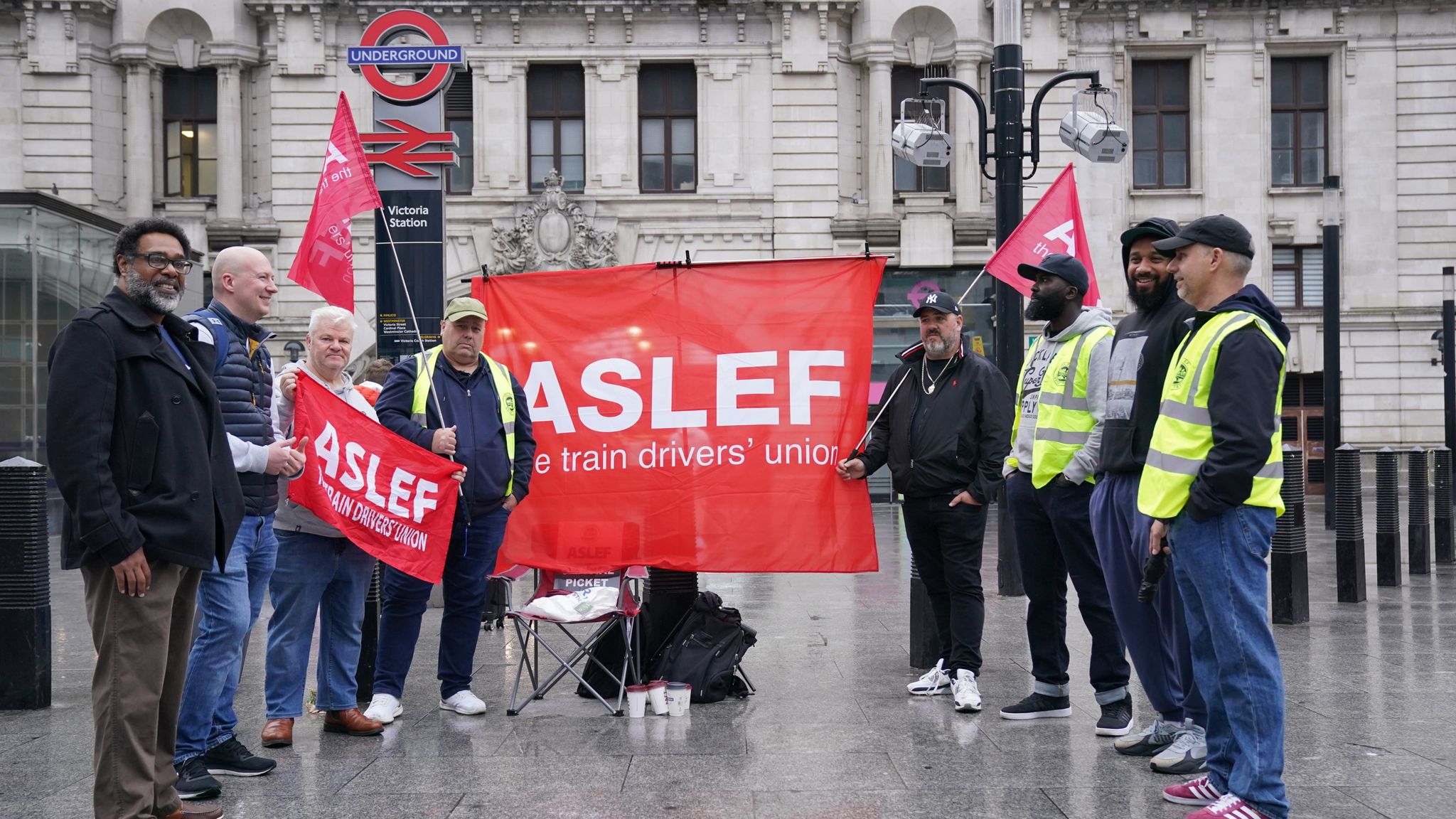 Rail strikes Week of travel disruption begins as train drivers strike