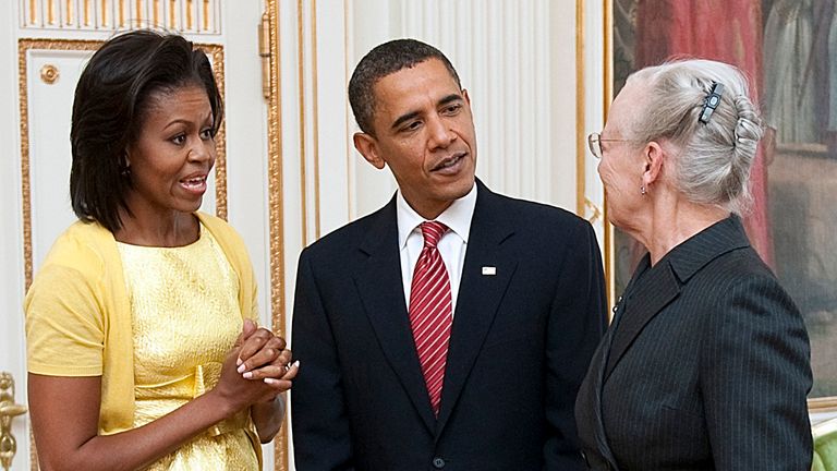 Michelle and Barack Obama talk with Queen Margrethe in the Christiansborg Palace in Copenhagen in 2009