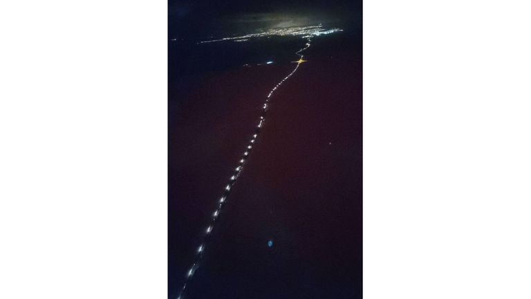 Cars evacuating on Reykjanesbraut highway